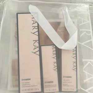 NIB Mary Kay Day Solution, Night Solution and 3-in-1 Cleanser!